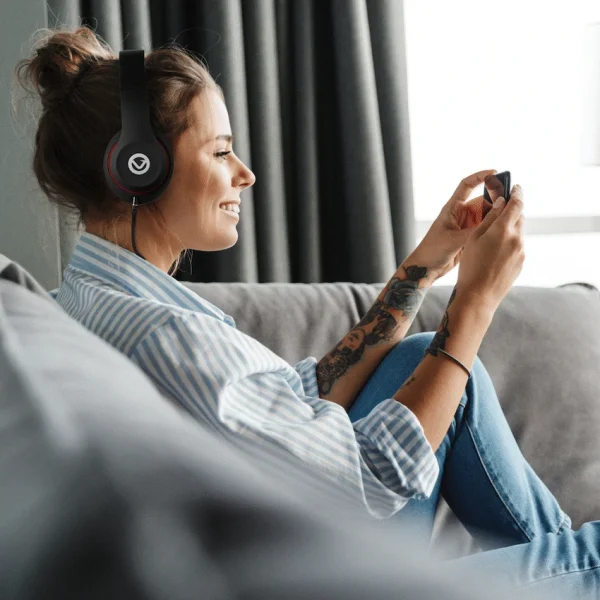 Volkano Falcon Headphones with Microphone - Black - Image 3